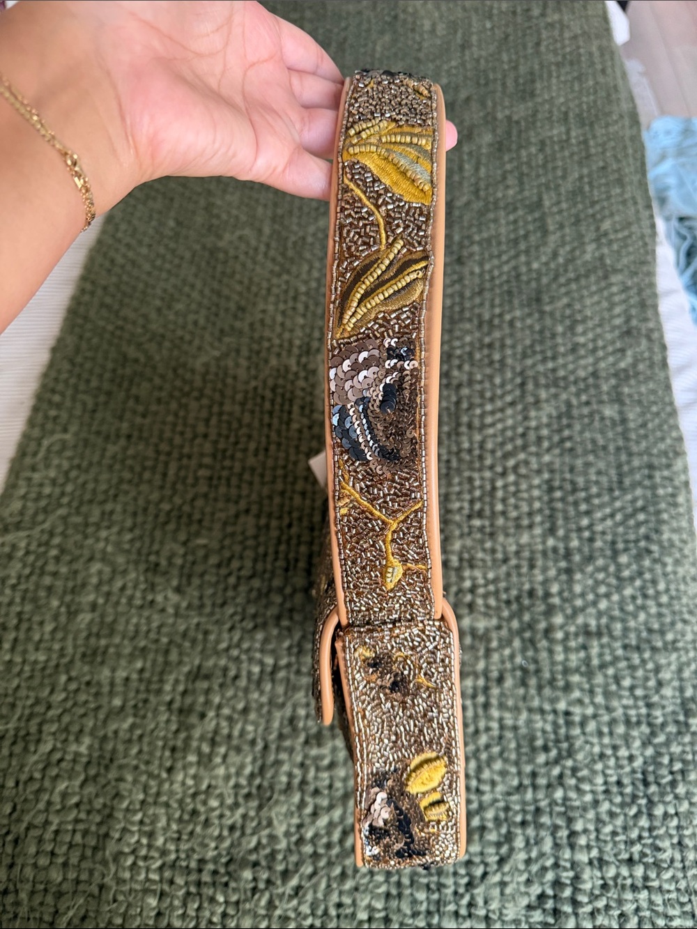 Brand new STAUD Brown Floral Sequin Shoulder Bag with Tan Trim - Picture 5 of 11